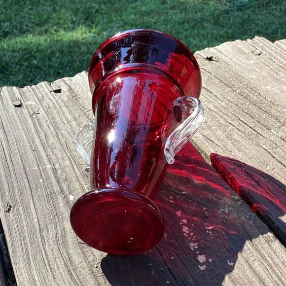 Red‎ Glass Vase with Clear Handles Elegant Home Decor Flower Vase - Picture 3 of 4